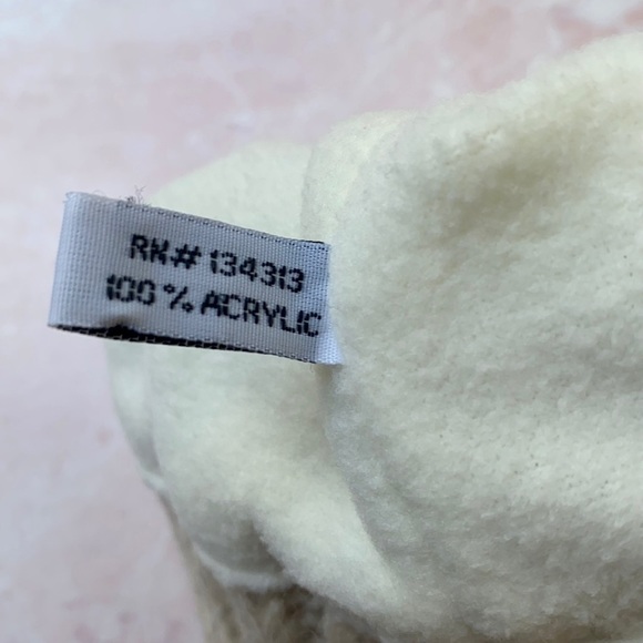 NEW Boutique Cable Knit Faux Fur Pompom Winter Beanie Ivory - Picture 5 of 7